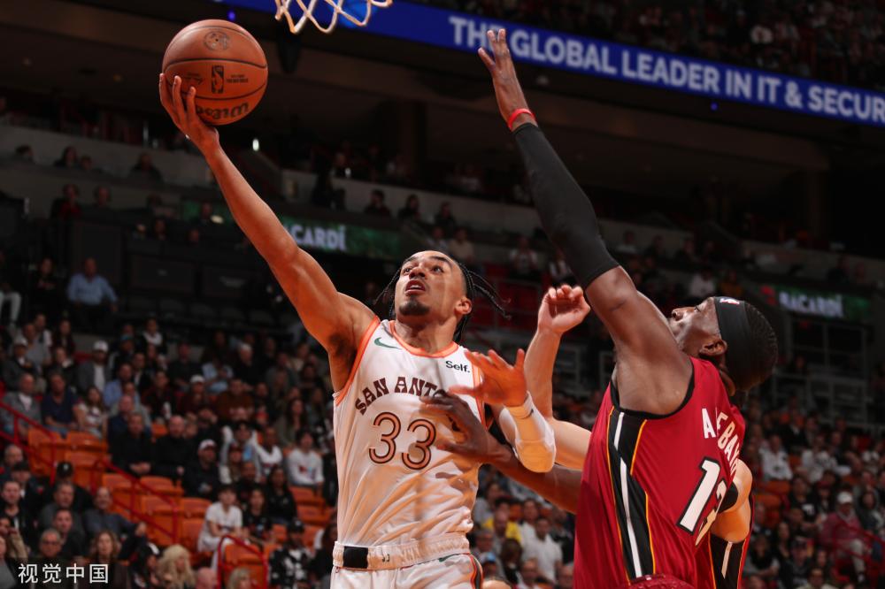 中独树一帜 中独树一帜