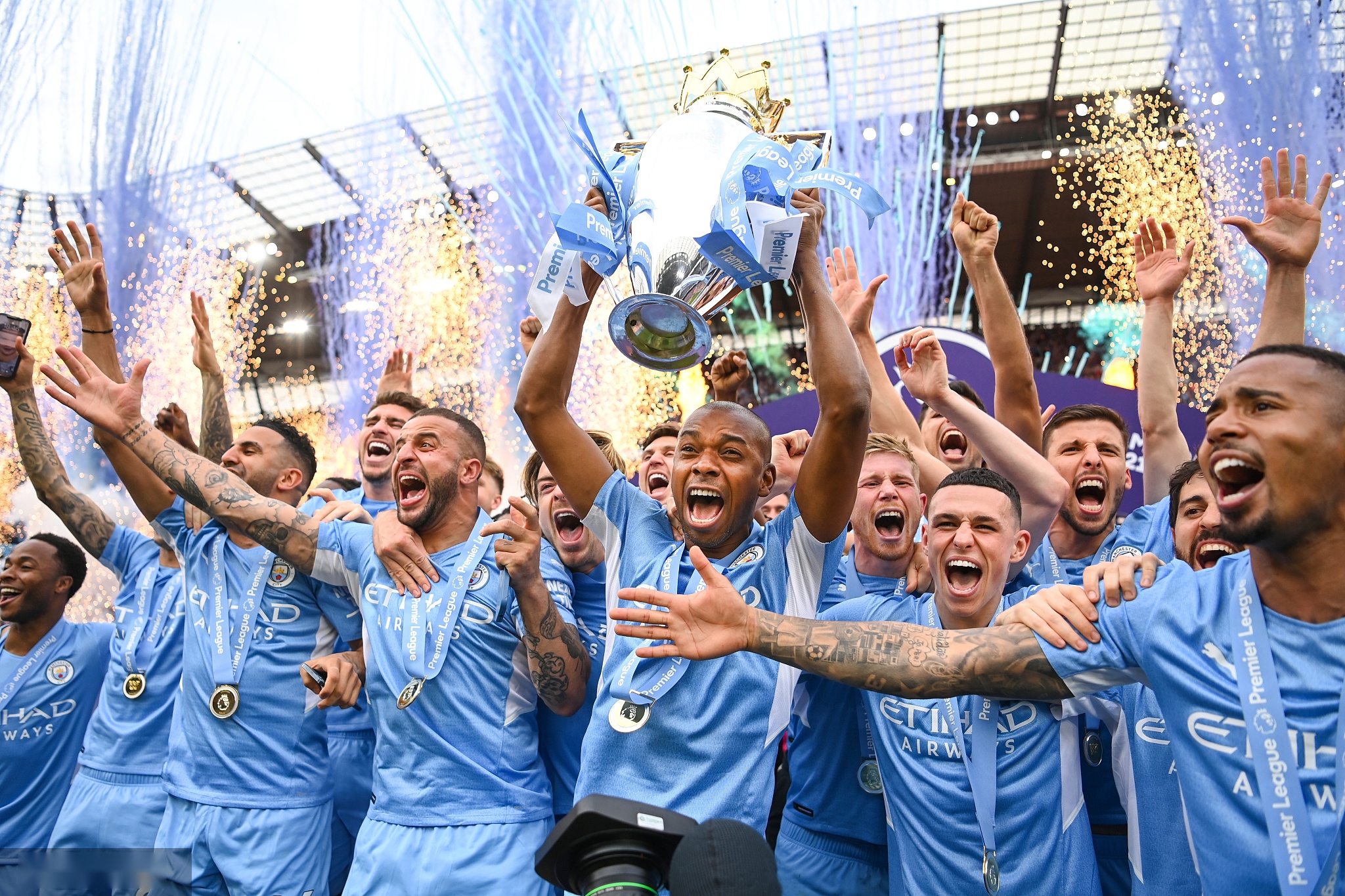 伤而遭遇一 伤而遭遇一