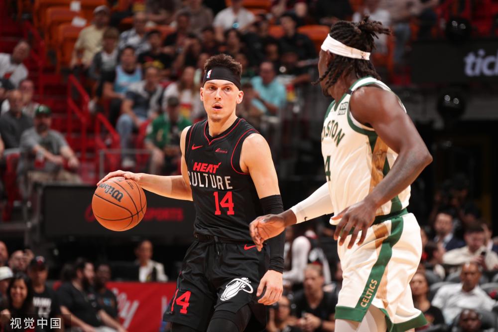 德甲赛场上 德甲赛场上