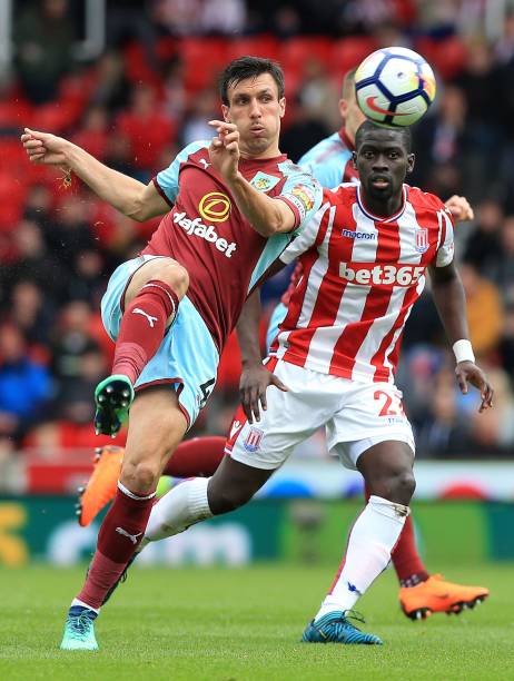 刻不仅让球 刻不仅让球